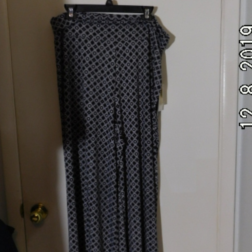 Black and White Palazzo Pant XL